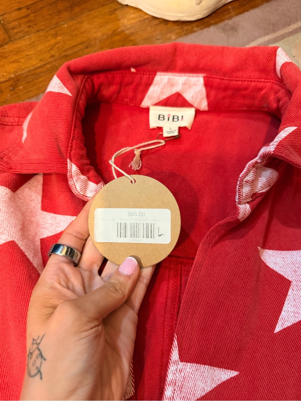 BiBi Red Star-Accent Top - Picture 4 of 5